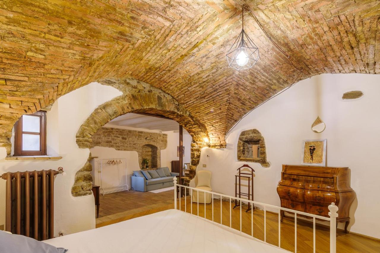 ベヴァーニャ Un Posto Bed & Breakfast エクステリア 写真